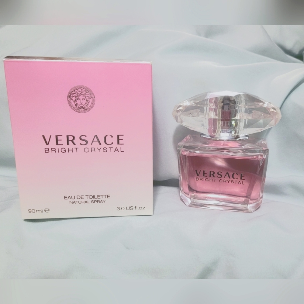 Versace Bright Crystal perfume